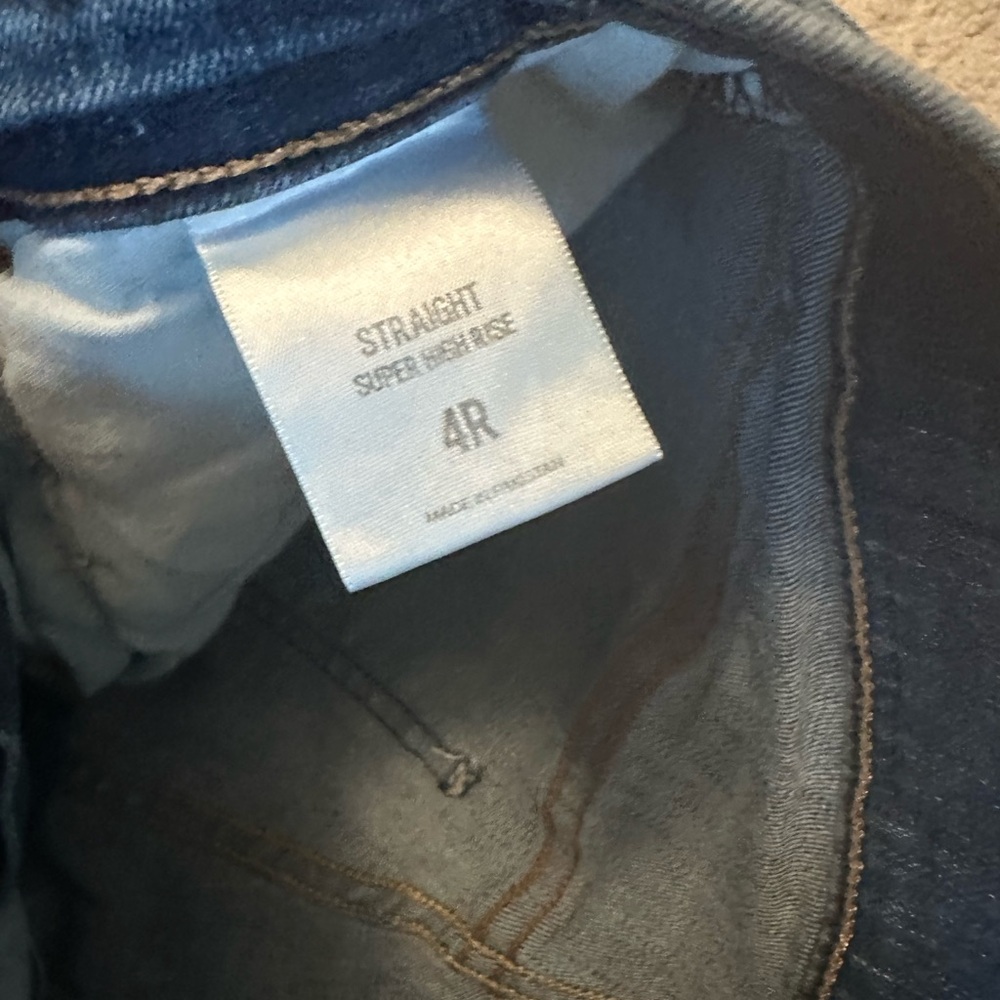 Express Super High Rise Straight Jeans — Size 4R - Picture 5 of 7